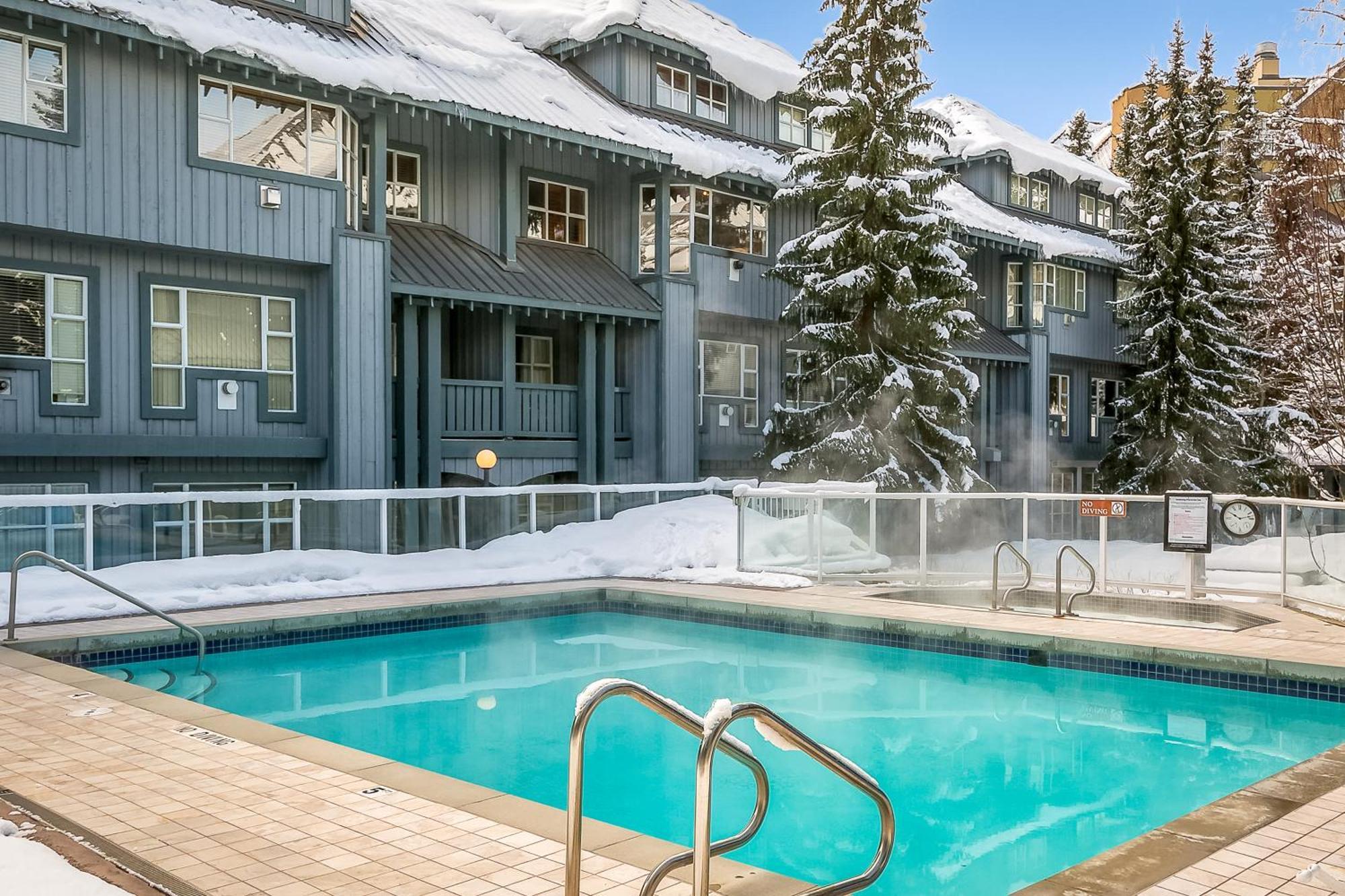 Glacier Lodge Уистлер Номер фото