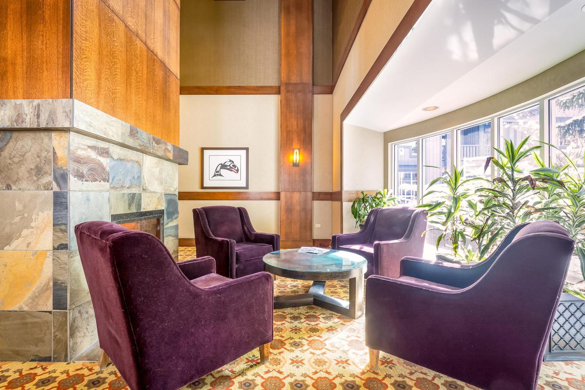Glacier Lodge Уистлер Экстерьер фото